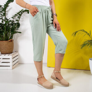 Pantaloni scurți pentru femei 3/4 PLUS SIZE de culoare verde deschis - Îmbrăcăminte