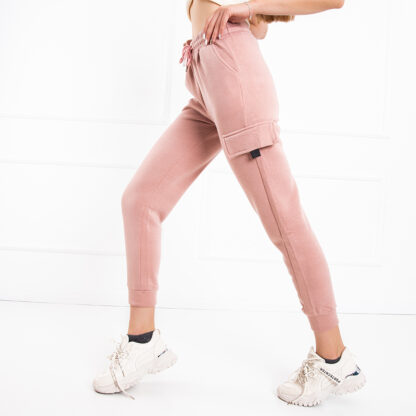 Pantaloni de trening pentru femei roz - Îmbrăcăminte