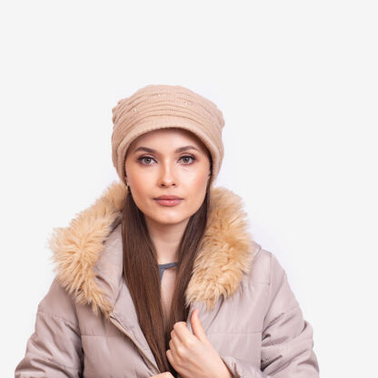 Palarie calda de dama bej cu perle - Accesorii