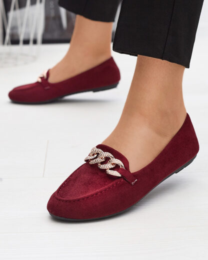 Mocasini de dama din piele intoarsa ecologica bordeaux cu lant Osylia - Pantofi