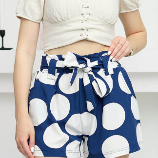 Pantaloni scurți de damă din țesătură bleumarin cu buline mari - Îmbrăcăminte