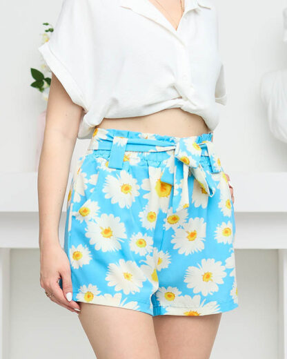 Pantaloni scurți de damă din țesătură cu model albastru floral - Îmbrăcăminte