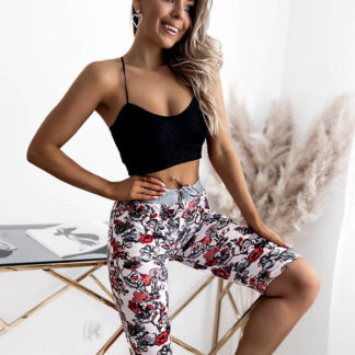 Pantaloni scurți 3/4 damă în alb și flori PLUS SIZE - Îmbrăcăminte