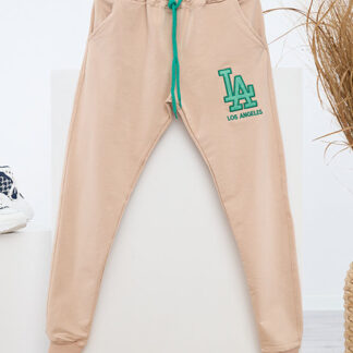 Pantaloni de trening de dama bej cu un petec colorat - Imbracaminte