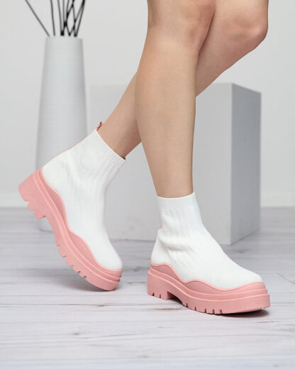 Cizme de dama pe talpa mai groasa in Korlic-Shoes alb si roz