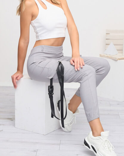 Pantaloni cargo de damă gri deschis cu centură - Îmbrăcăminte