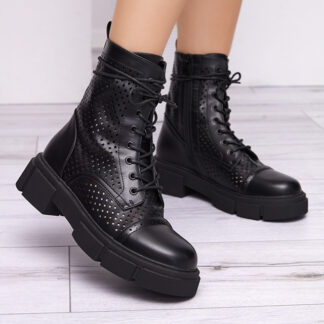 Botine de damă negre ajurate cu toc plat Rolika - Încălțăminte