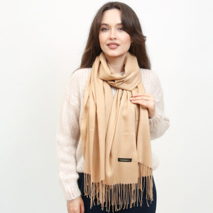 Eșarfă mare de damă maro deschis cu ciucuri - Accesorii