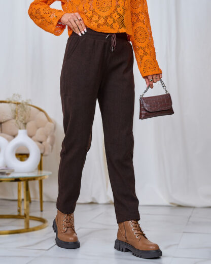 Royalfashion Pantaloni din țesătură de catifea maro închis pentru femei