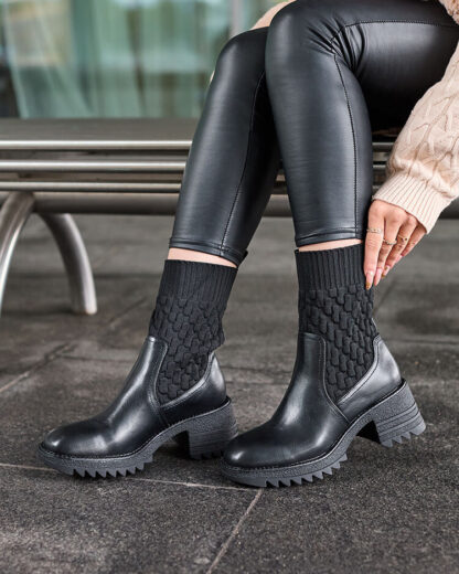 Royalfashion Cizme cu toc plat Acigog negru pentru femei
