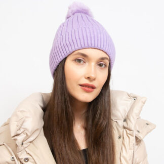 Royalfashion Șapcă izolată pentru femei mov cu pompon