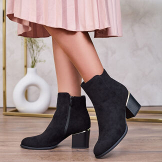 Royalfashion Cizme cu tocuri joase pentru femei negre Traestra