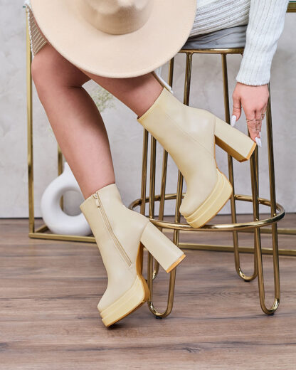 Royalfashion Cizme stiletto pentru femei Atotona bej