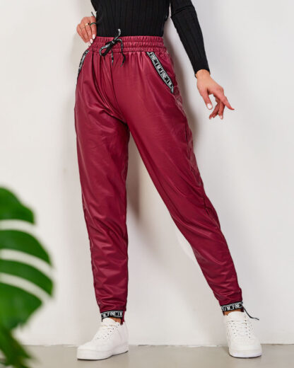 Royalfashion Pantaloni lejere de damă din piele eko în burgundy