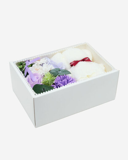 Royalfashion Flowerbox Flori într-o cutie cu un ursuleț de pluș