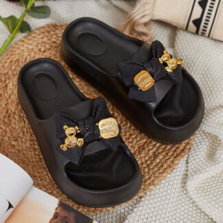 Royalfashion Șlapi de cauciuc pentru femei cu ornamente Perkip