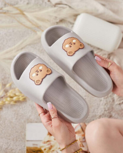 Royalfashion Șlapi de cauciuc pentru femei cu ursuleț decorativ Aparep